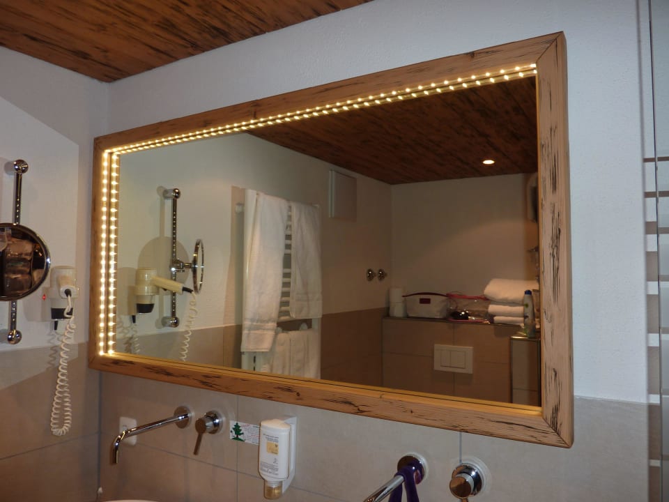 Badezimmer Hotel Tanneck