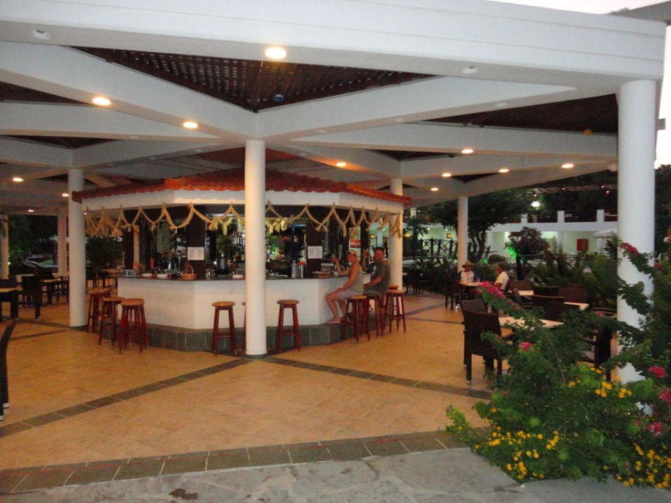 Poolbar Hotel Calypso Beach