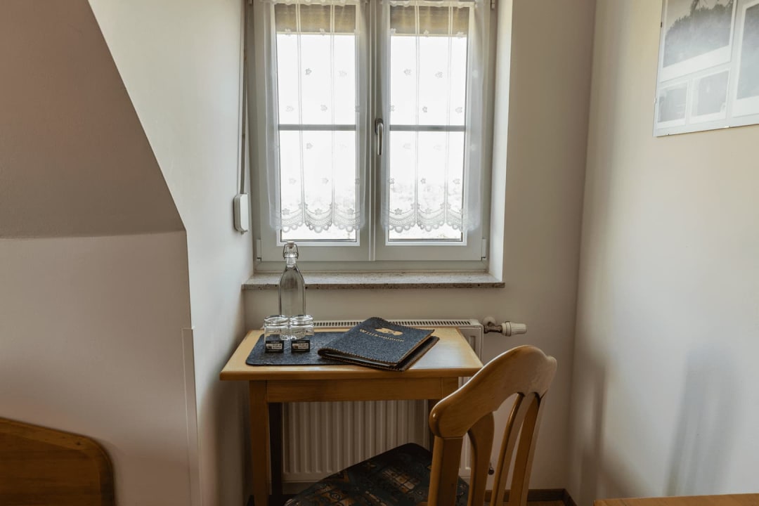 Zimmer Weingut & Buschenschank Pölzl