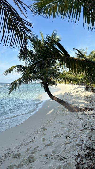 Strand Kuredu Island Resort & Spa