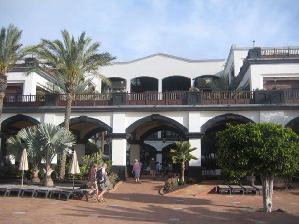 Blick von der Poolanlage H10 Rubicón Horizons Collection