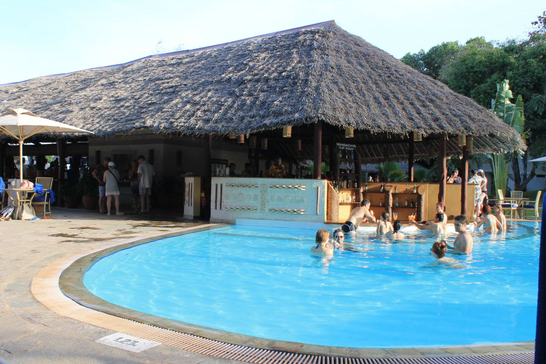 Poolbar Maridadi Baobab Beach Resort & Spa