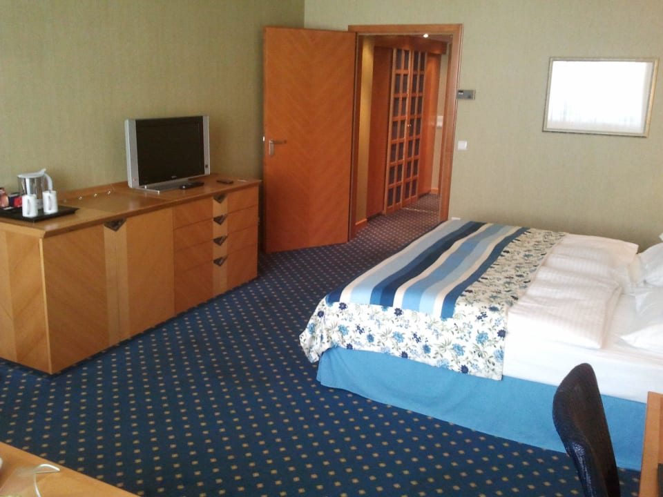 Ansicht vom Fenster in Richtung Flur Hotel De France