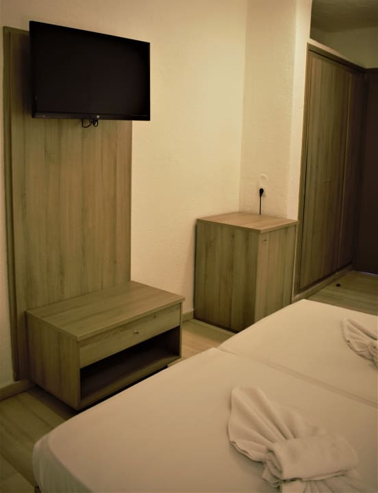 Zimmer Apollon Hotel