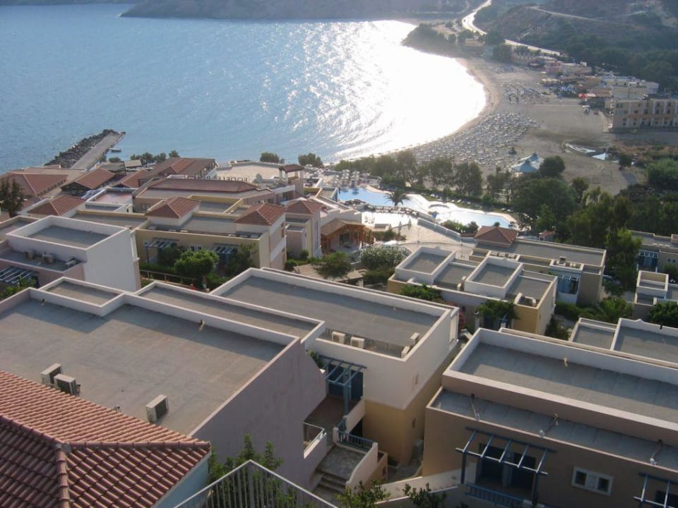 Blick von den oberen Zimmer über das Hotel Fodele Beach & Water Park Holiday Resort