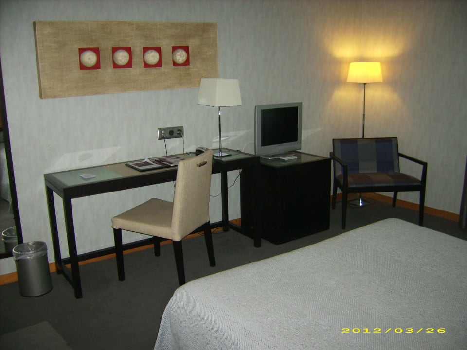 Blick ins Zimmer Hotel Macià Real De La Alhambra