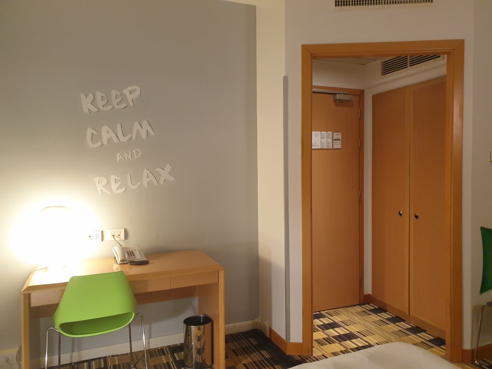 Zimmer Ibis Styles Napoli Garibaldi