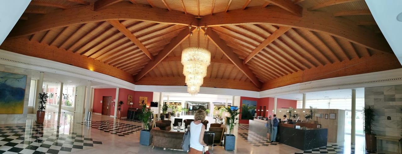 Lobby Valentin Sancti Petri