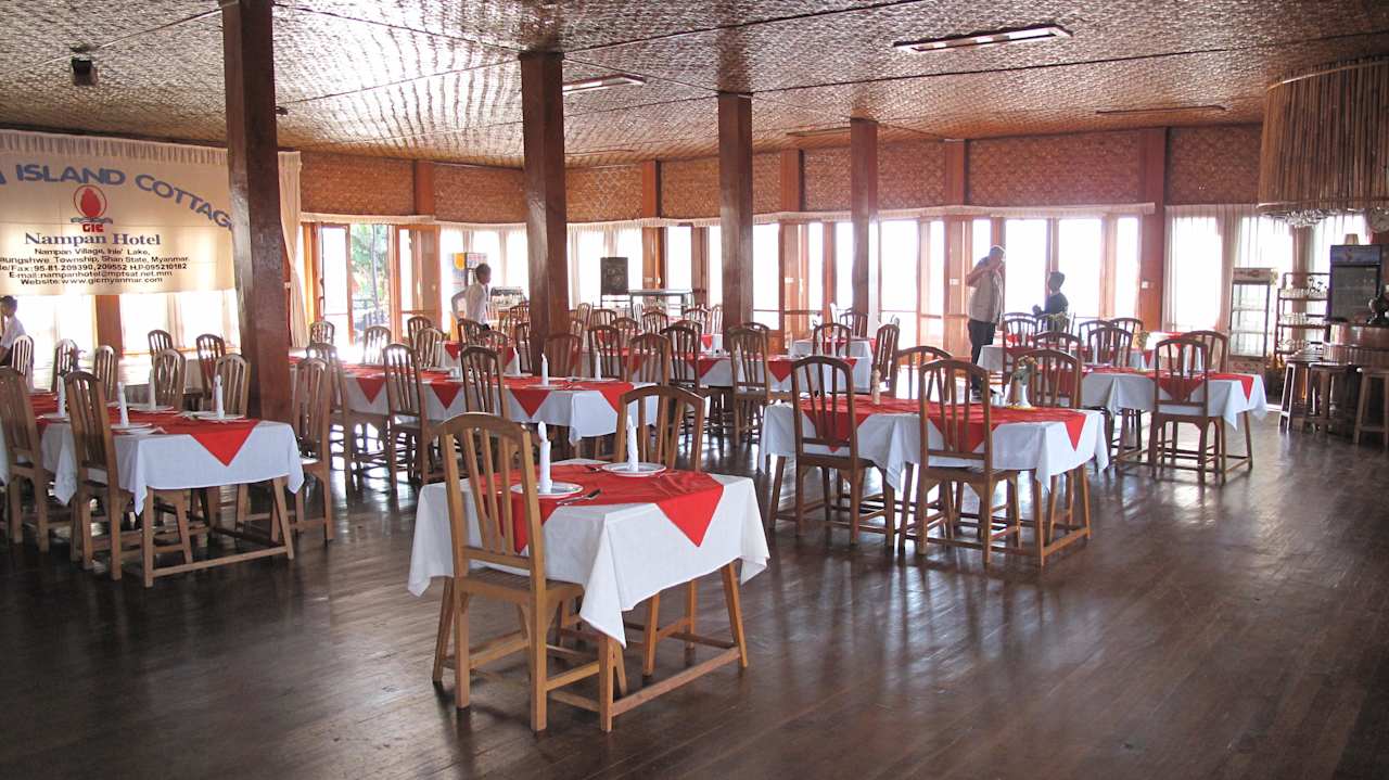 Innenraum d. Restaurants Hotel Golden Island Cottages 1 & 2