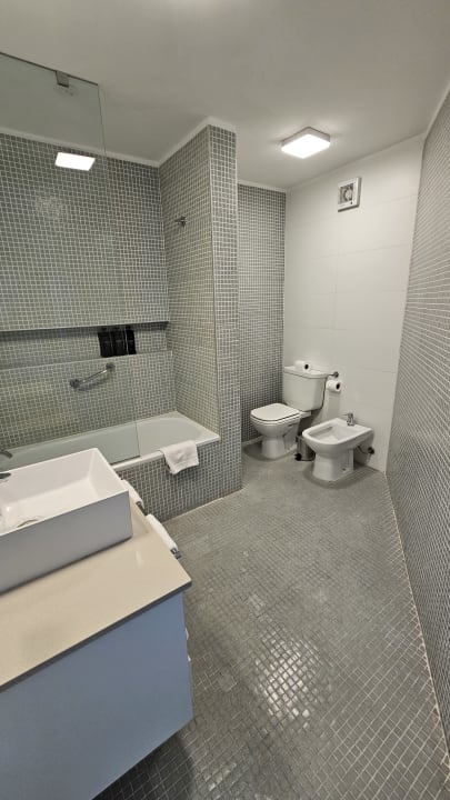 Zimmer Hotel Dazzler Colonia