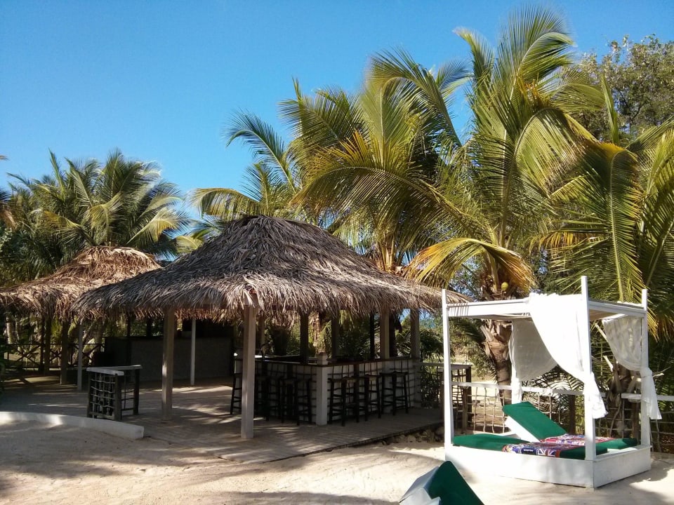 Strandbar am unteren Pool Cocobay Resort Antigua - Adults only