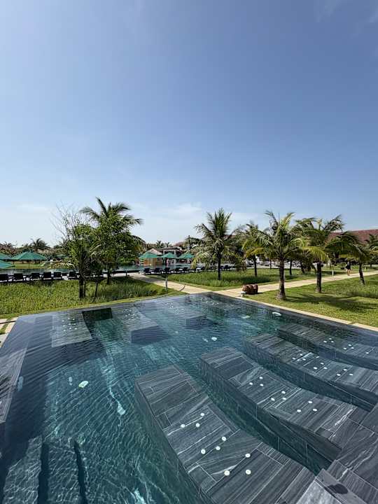 Pool ROBINSON NAM HOI AN