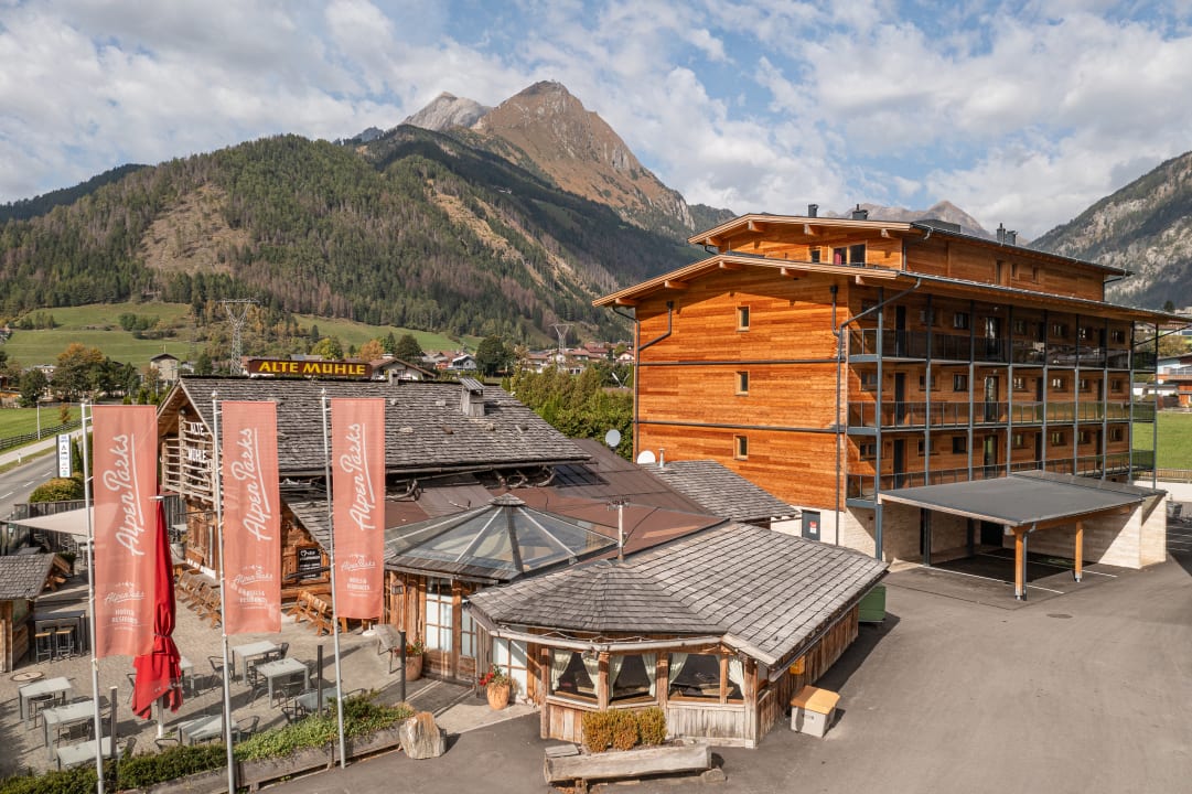 Außenansicht AlpenParks Hotel & Apartment Montana Matrei