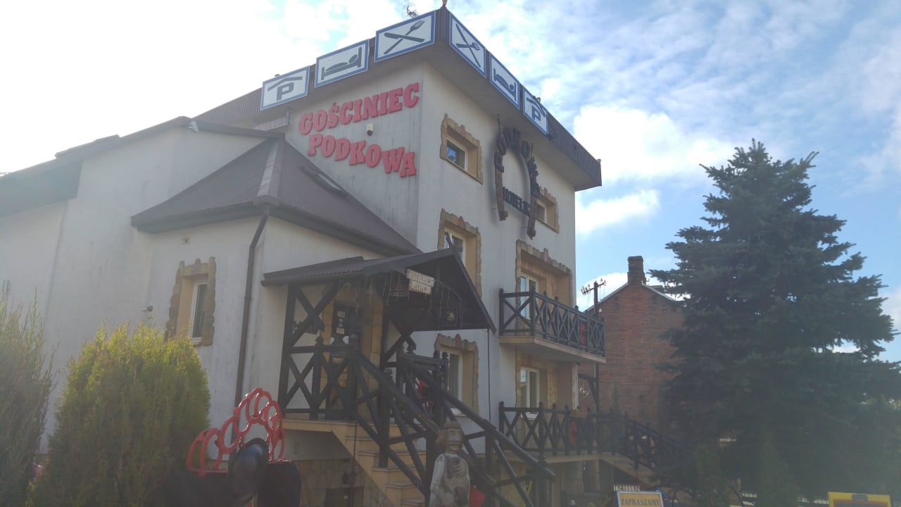 Hoteleingang Hotel Gościniec Podkowa