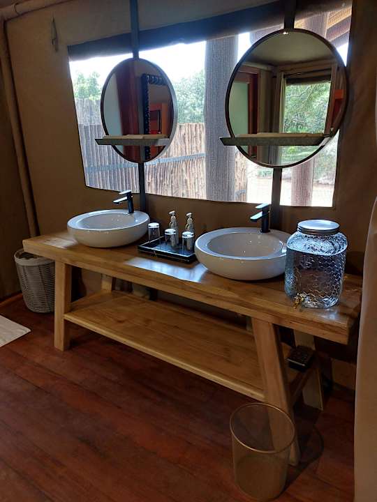 Zimmer Royal Mara Safari Lodge