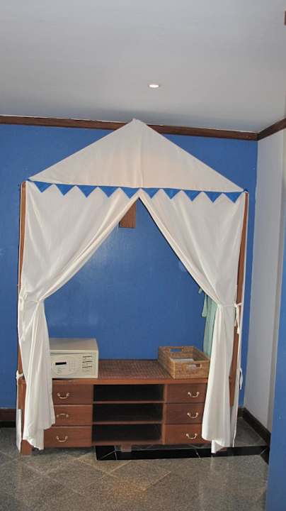 Kleiderschrank Hotel Aureum Palace Resort