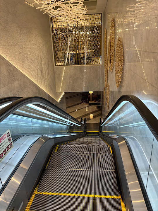 Lobby Al Bandar Rotana - Creek