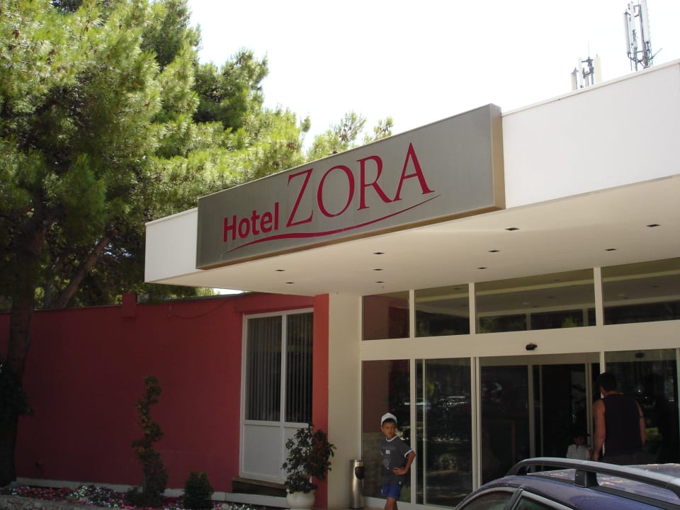 Haupteingang Hotel Hotel Zora