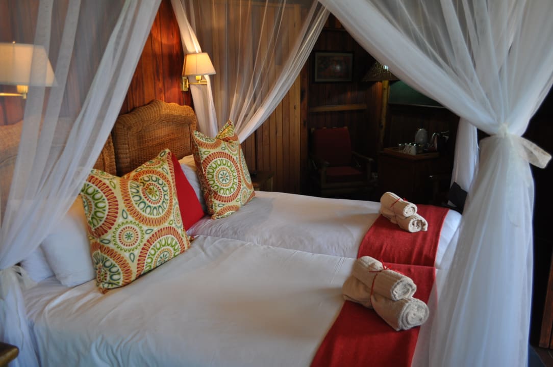 Zimmer Shayamoya Tiger Fishing & Game Lodge