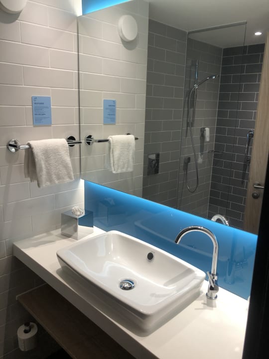 Zimmer Holiday Inn Express Ringsheim