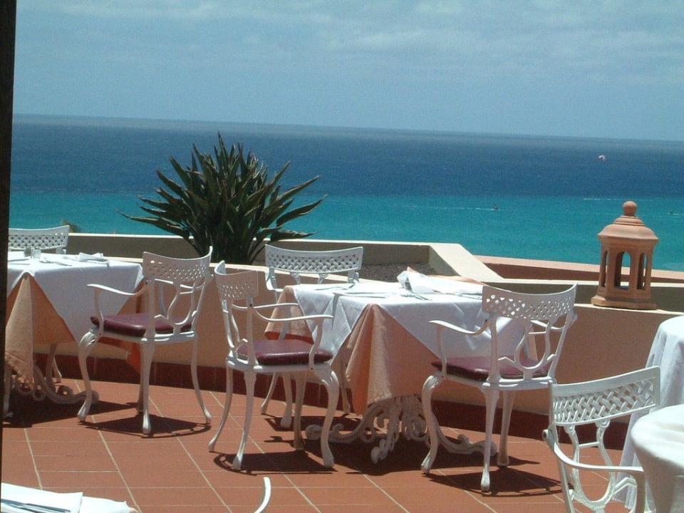 Terrasse des Restaurants mit Meerblick H10 Playa Esmeralda - Adults only