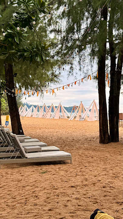 Strand La Vela Khao Lak