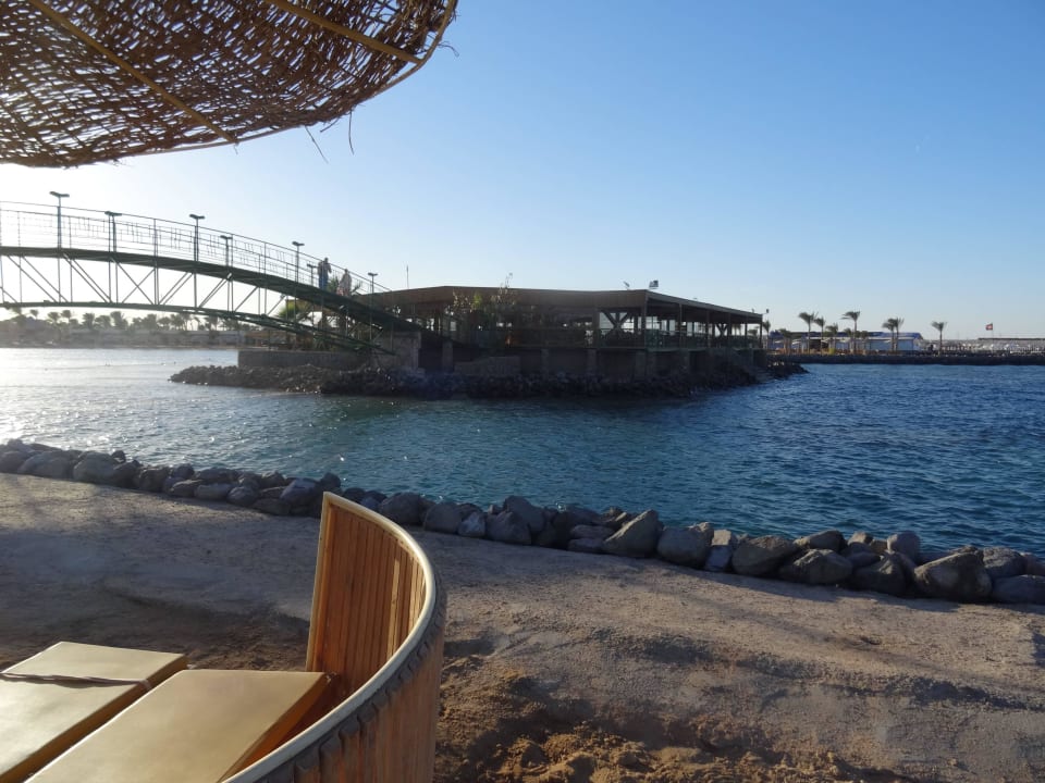 Brücken über die Lagune Desert Rose