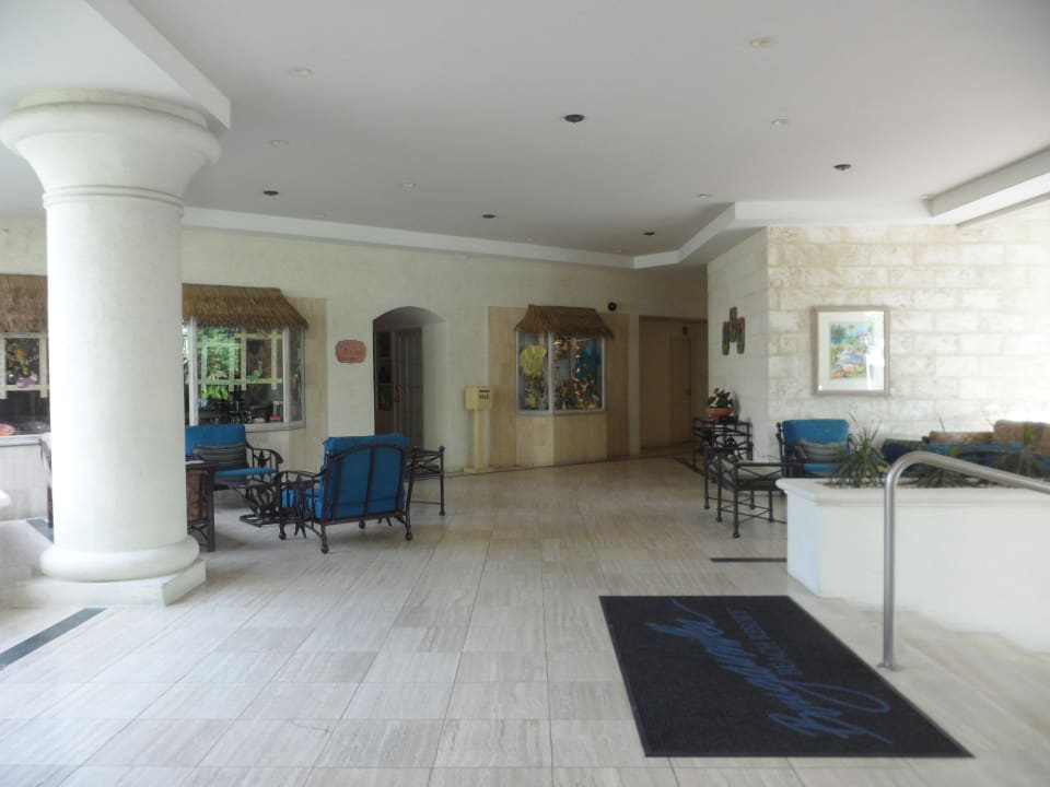 Eingangsbereich Hotel Bougainvillea Beach Resort