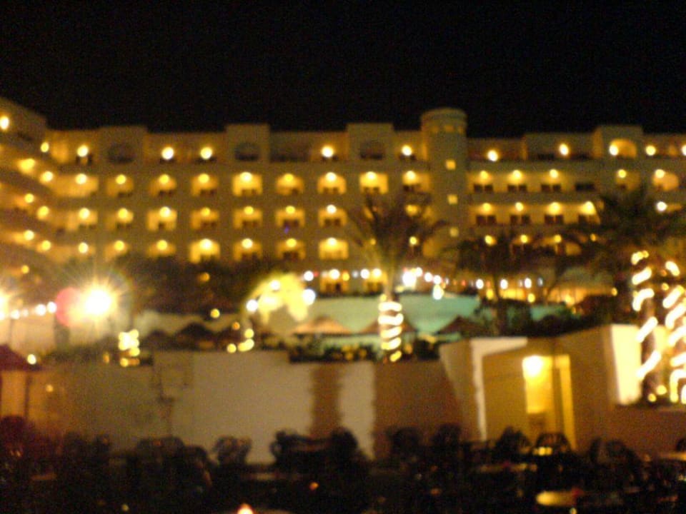 Hotel bei Nacht db San Antonio Hotel + Spa