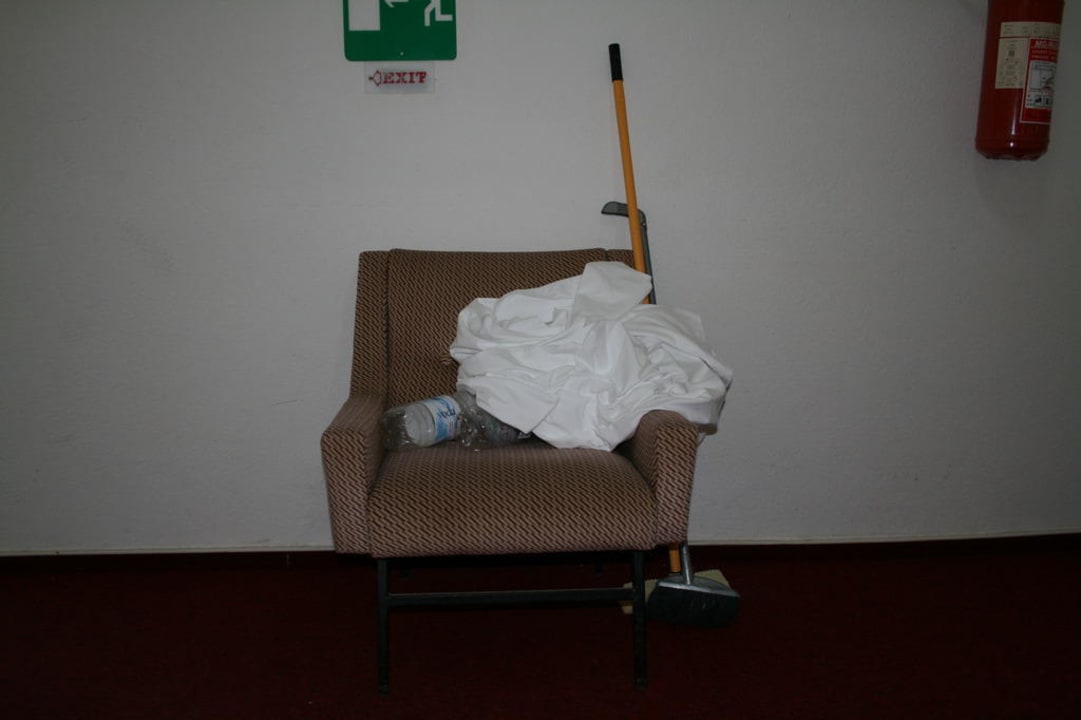 Putzmittel, etc. liegt seit Stunden da Rivijera Villen & Dependance Flora & Madera