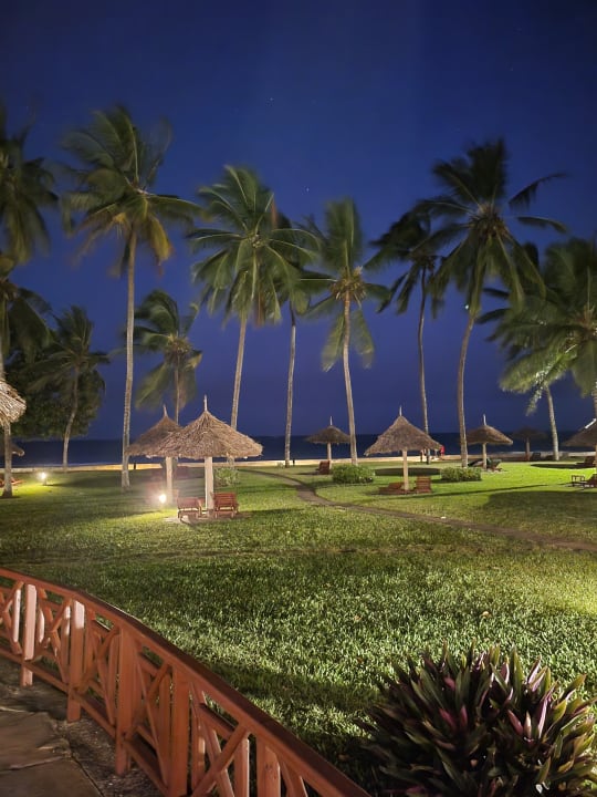 Gartenanlage Neptune Village Beach Resort & Spa