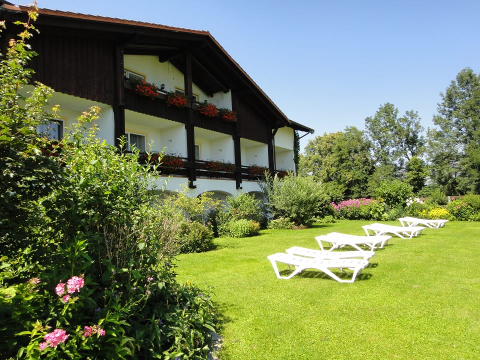 Außenansicht Appartementhaus - Reiterhof Bad Füssing