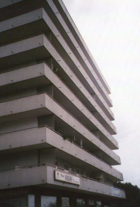 Eingang und Außenansicht Hotel Krone