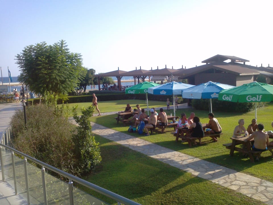 Biergarten an der Beachbar und  Strand Arcanus Hotels Sorgun