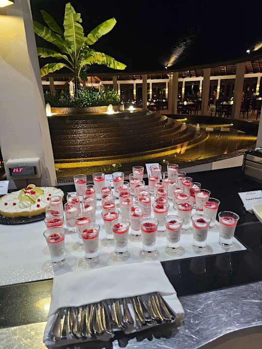 Gastro Meeru Maldives Resort Island