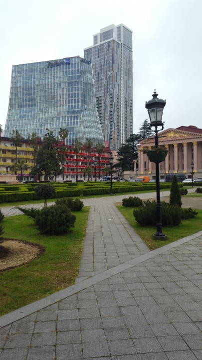 Außenansicht Hotel Radisson Blu Batumi