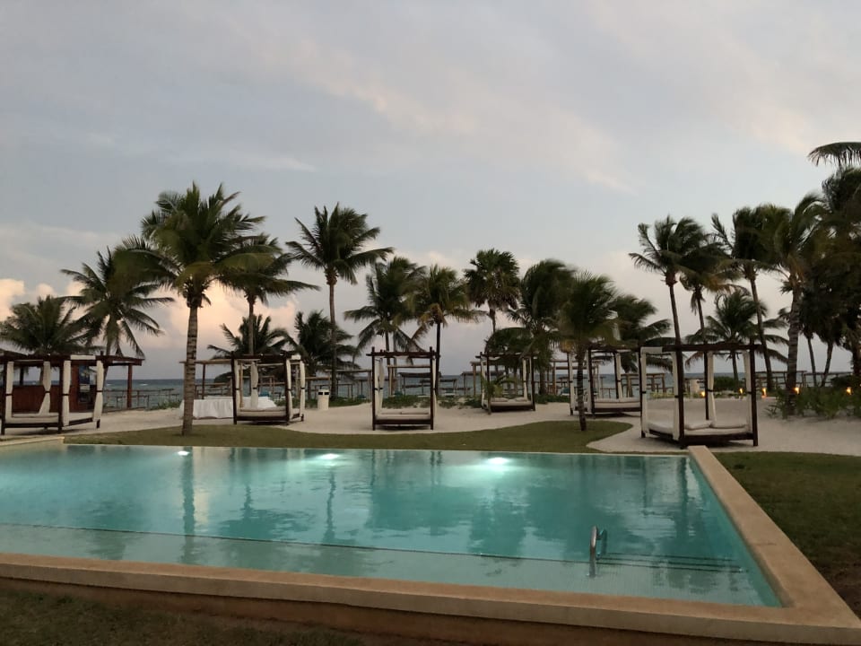 Pool Akumal Bay Beach & Wellness Resort