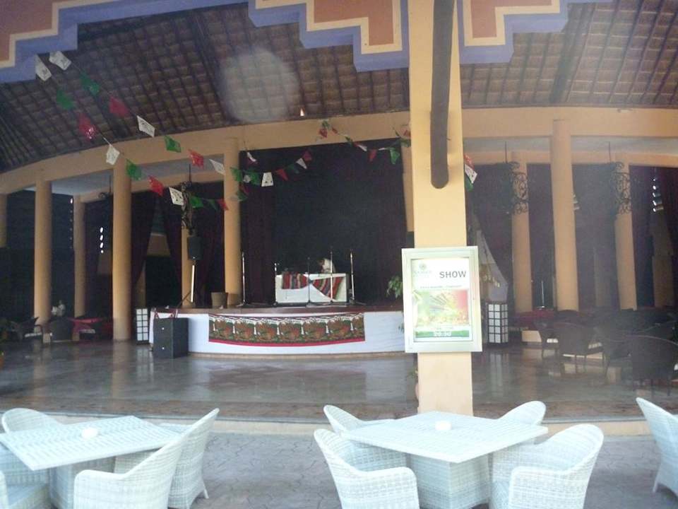 Disco Sandos Caracol Eco Resort