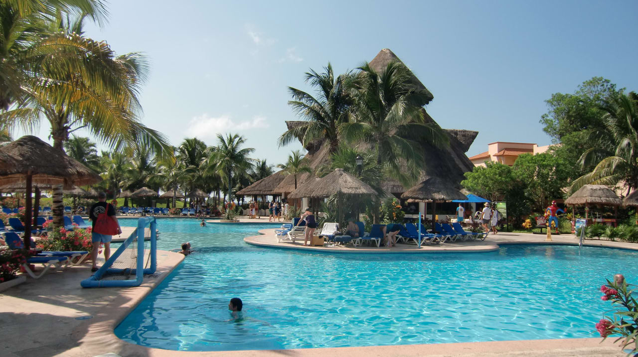 Hauptpool Sandos Playacar Beach Resort
