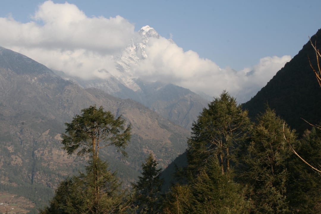 Blick von der Lodge  Yeti Mountain Home Monjo