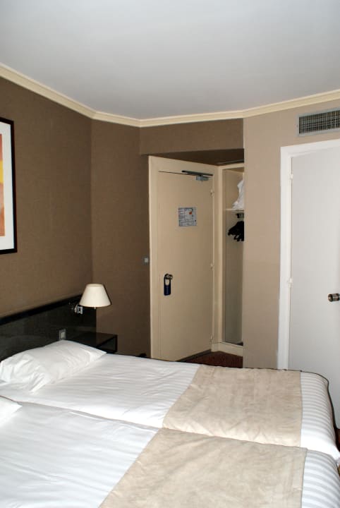 Schlafbereich Hotel Tulip Inn Eiffel Capitol