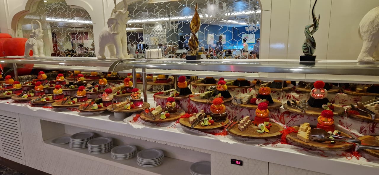 Gastro Royal Taj Mahal Hotel