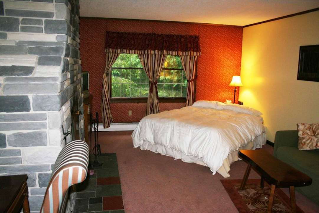 Premium rooms Stone's Lodge under Mt. Stratton