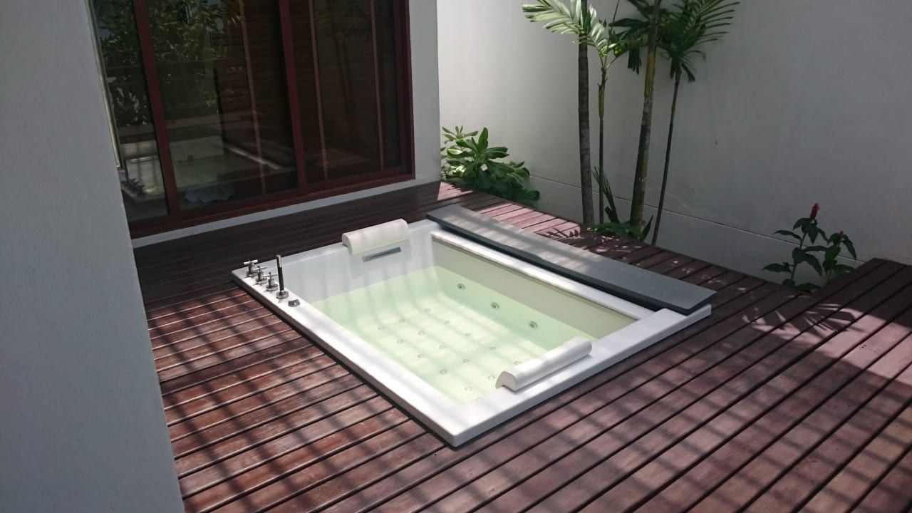 Suite 403 - Jacuzzi mit Meerblick - TRAUMHAFT Samui Paradise Chaweng Beach Resort & Spa