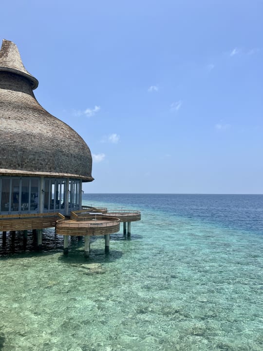 Ausblick Outrigger Maldives Maafushivaru Resort