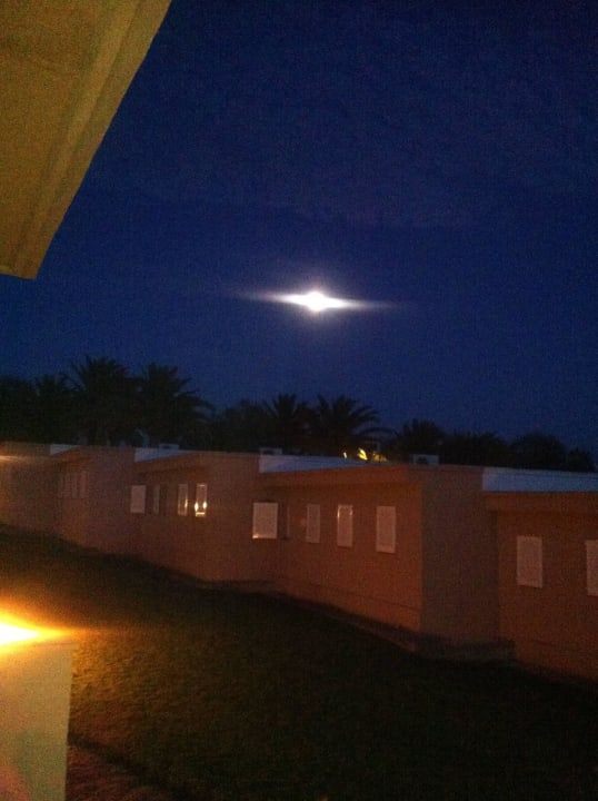 App. bei Nacht Fanar Hotel & Residences Salalah Beach