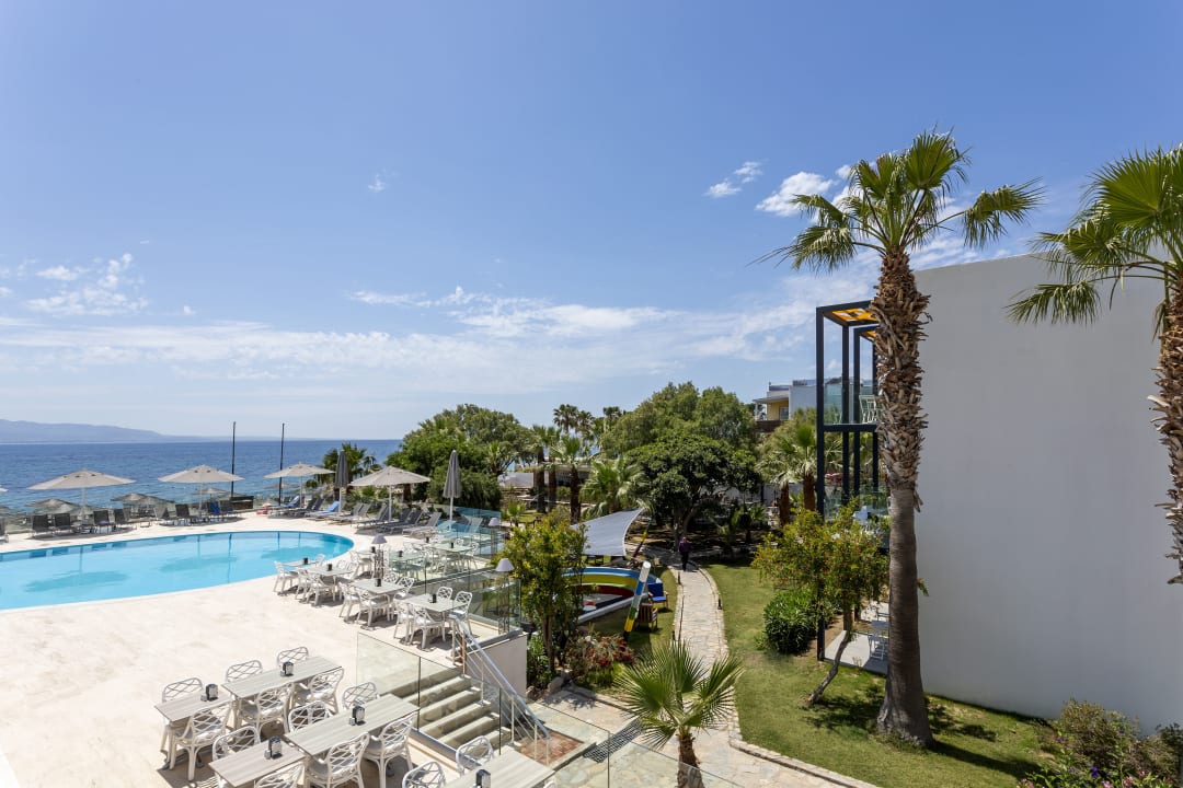 Ausblick Charm Beach Hotel