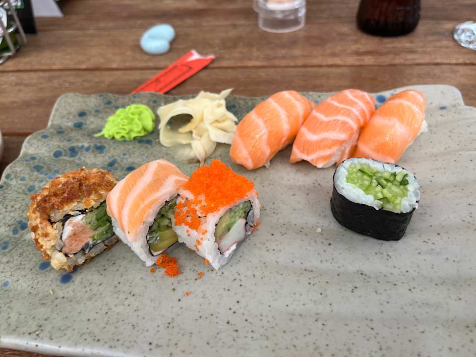 Gastro Acanthus Cennet Barut Collection