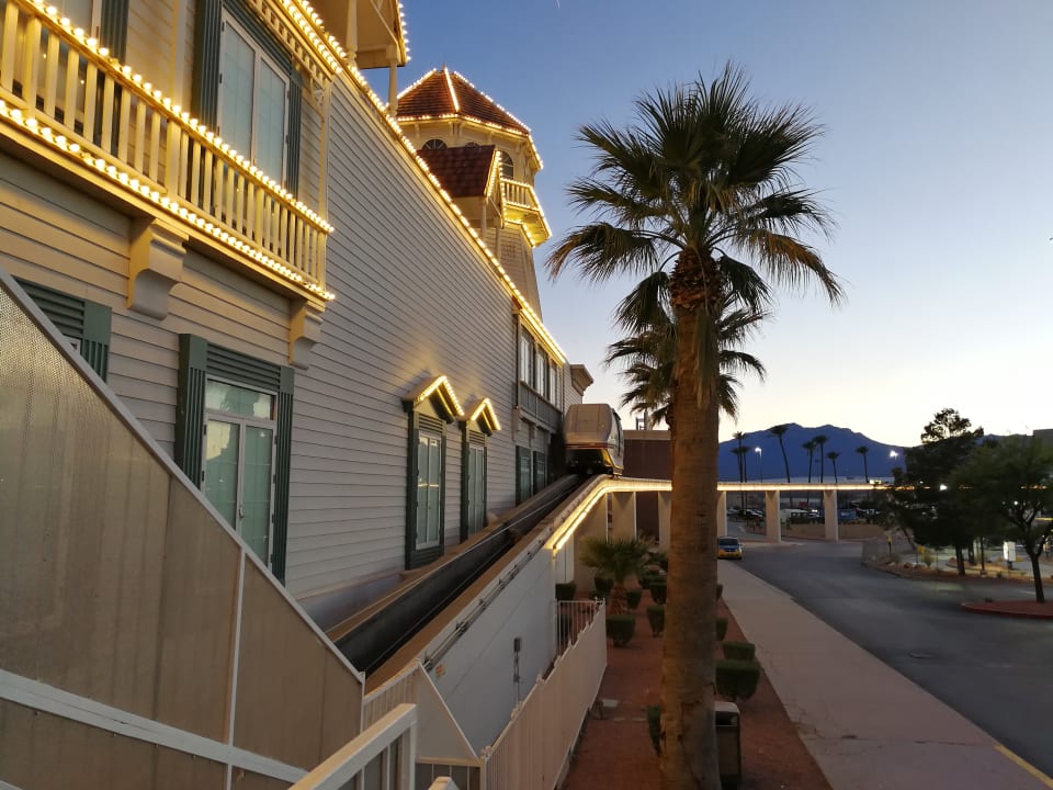 Außenansicht Whiskey Pete's Hotel & Casino