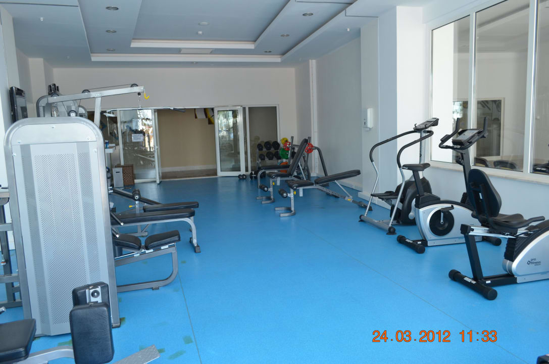 Fitnessraum mit neuen Geräten  Side Prenses Resort & Spa